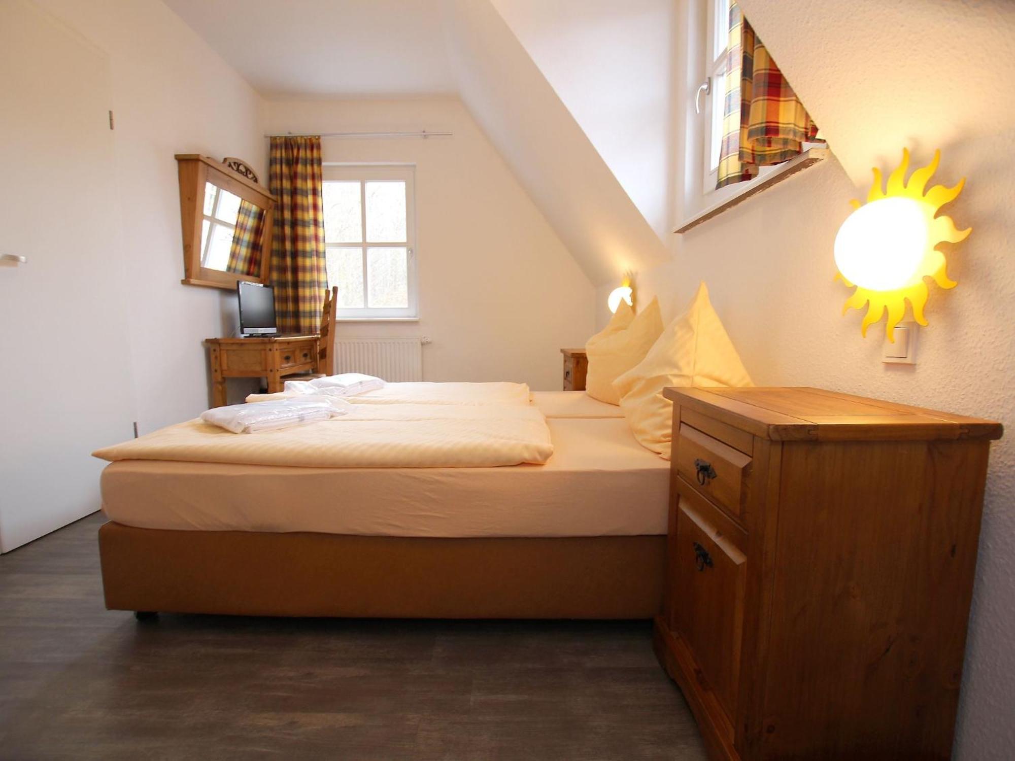 Holiday Home In Wernigerode With A Shared Pool ภายนอก รูปภาพ